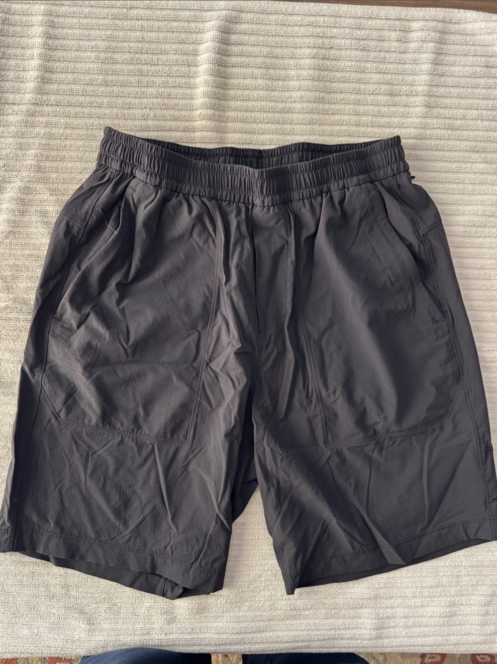 lululemon athletica Black Men's Athletic Shorts size small. Like new